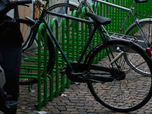 range-vélo en acier / pour espace public / sécurisé