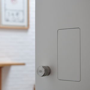 bouton de porte design minimaliste / en acier