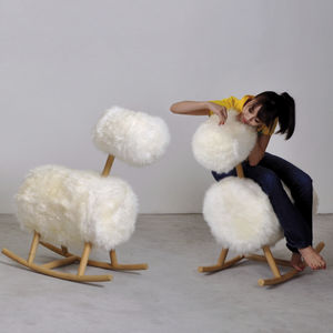 chaise contemporaine / pour enfant / à bascule / en noyer
