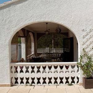 balustrade en béton / à panneau / d'extérieur / pour balcon