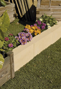 bordure de jardin / en béton / linéaire