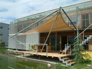 maison préfabriquée / contemporaine / en bois massif / à 2 étages
