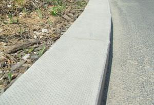 bordure de trottoir / en béton / rectangulaire