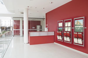 porte-revues contemporain / professionnel / en métal