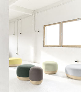 pouf contemporain / en tissu / en cuir / en bois