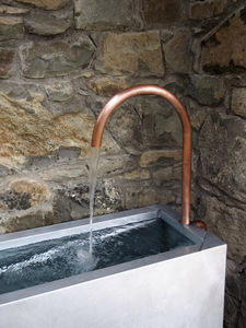 fontaine de jardin / en zinc