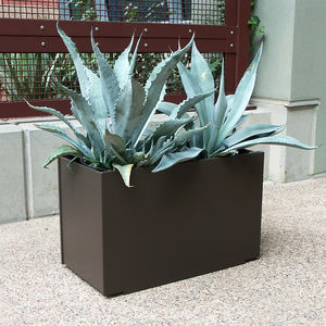 jardinière en plastique recyclé / carrée / rectangulaire / contemporaine