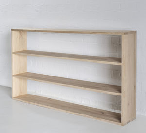 étagère contemporaine / en chêne / en noyer / en bois massif