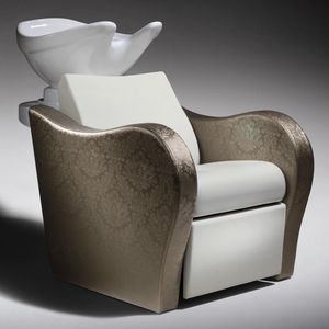 bac à shampoing avec repose-pieds