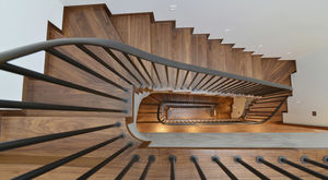 escalier droit / quart tournant / demi-tournant / structure en acier