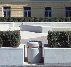 poubelle publique / en inox / en acier / en cuivre