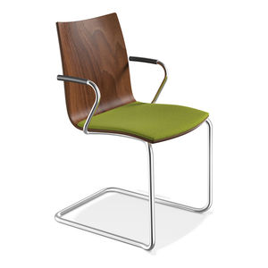 chaise visiteur contemporaine / avec accoudoirs / tapissée / empilable