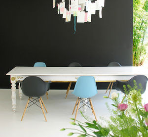 table de style / en bois / en laiton / rectangulaire