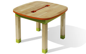 table contemporaine / en bois / en bois huilé / pour enfant