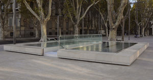 fontaine publique / en inox