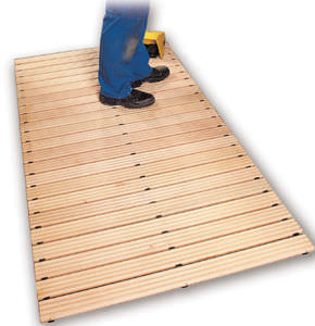 caillebotis en bois / pour passerelle industrielle / de sécurité