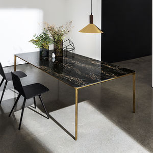 table à manger contemporaine / en aluminium / en aluminium anodisé / en aluminium laqué