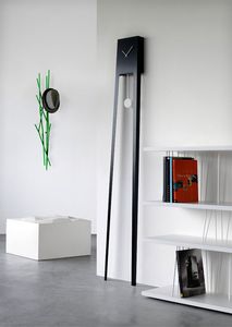 horloges contemporaines / à pendule / sur pied / en acier