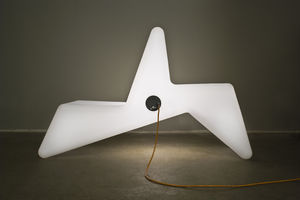 chaise design original / en plastique / lumineuse / recyclable