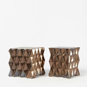 table d'appoint / contemporaine / en céramique / carrée