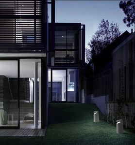 borne d'éclairage de jardin / contemporaine / en verre / en DurCoral®
