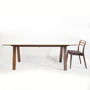 table à manger contemporaine / en noyer / en chêne blanc / en stratifié