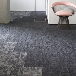 moquette en dalles / tuftée / bouclée / en synthétique