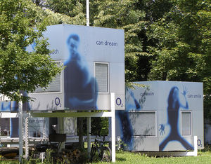 micro-maison préfabriquée / contemporaine / écologique