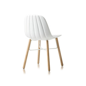 chaise contemporaine / en bois / en polyuréthane / professionnelle