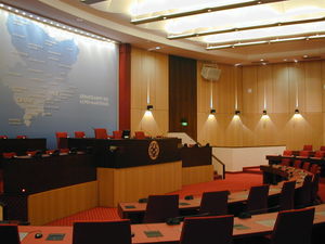 panneau acoustique pour agencement intérieur / en bois / pour auditorium / professionnel
