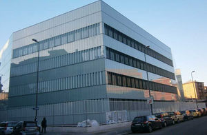 panneau en polycarbonate pour mur-rideau
