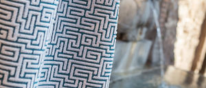tissu d'ameublement / à motif / en polyester / en viscose