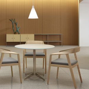 chaise visiteur contemporaine / avec accoudoirs / tapissée / en bois massif