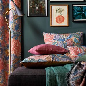 tissu d'ameublement / à fleurs / en polyester / en viscose