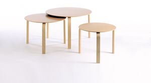 table gigogne contemporaine / en hêtre / ronde