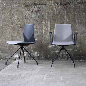 chaise visiteur contemporaine / avec accoudoirs / tapissée / piètement étoile
