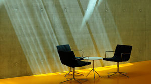 chaise visiteur contemporaine / en tissu / en cuir / en chrome