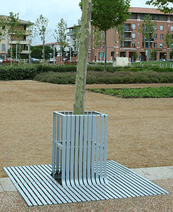 corset d'arbre en acier