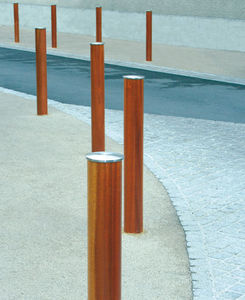 borne de protection / en bois / haute