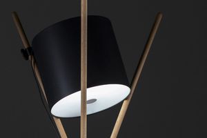 lampe sur pied / design original / en chêne / en noyer