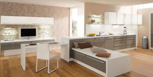 cuisine contemporaine / en stratifié / laquée / brillante