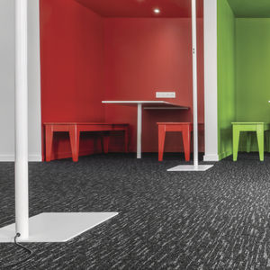moquette en dalles / bouclée / structurée / en polyamide