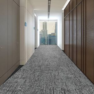 moquette tuftée / poil coupé / en polyamide / pour le tertiaire