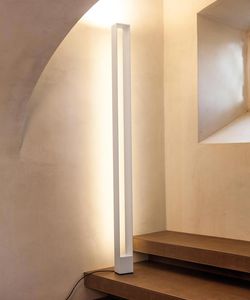 colonne lumineuse contemporaine / en aluminium / en polycarbonate / à LED
