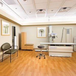 tabouret de travail en cuir / en métal / pour établissement médicalisé / réglable