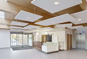 bâtiment préfabriqué / en bois / pour usage médical / contemporain