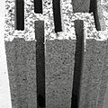 bloc de béton ajustable / pose à joint mince / pour mur porteur - PALETTE BLOCS AVEC BLOCS BORGNES, AJUSTABLES®