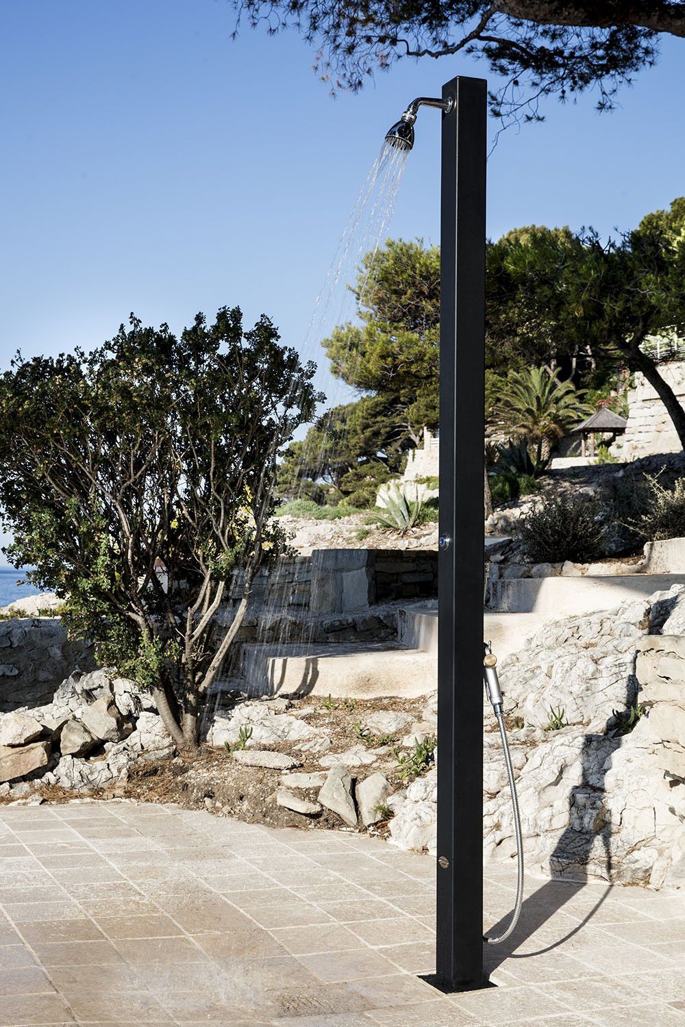 Douche de jardin en acier galvanisé QUARTZ 80 Tectona résidentielle