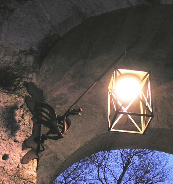 Lampadaire exterieur ancien fer forge