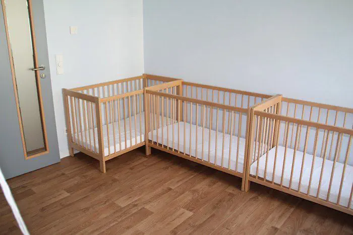 Lit Pour Bebe Contemporain De Breuyn En Bois Pour Creche